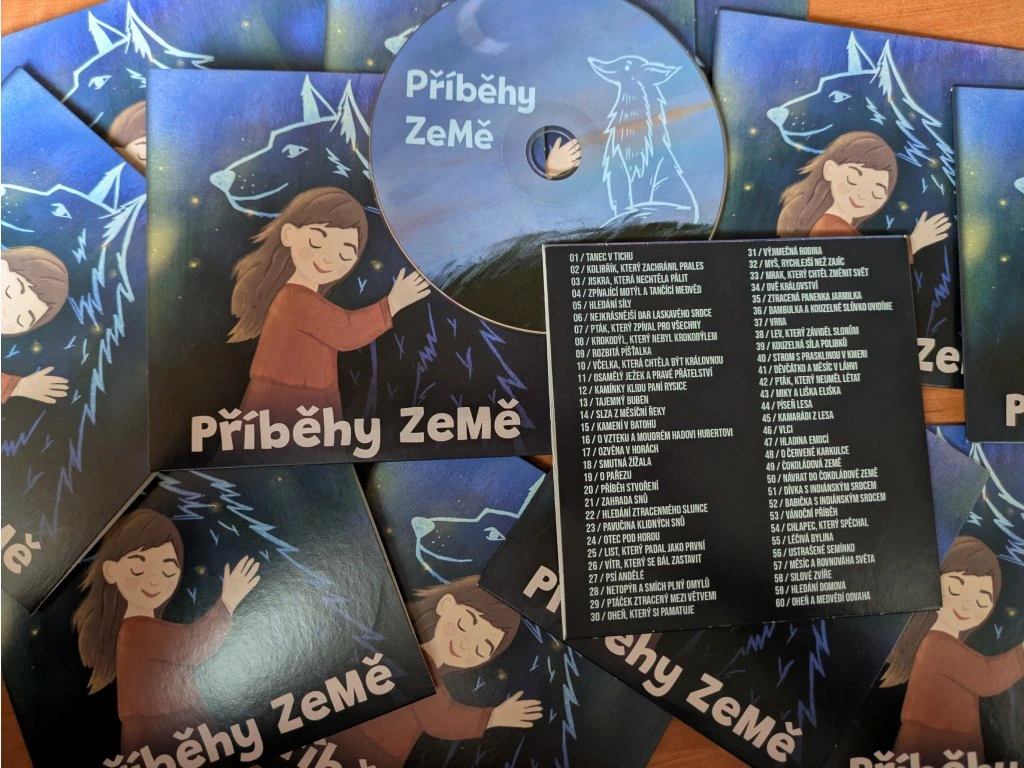 Fyzické CD - poslech příběhů i bez mobilu a internetu